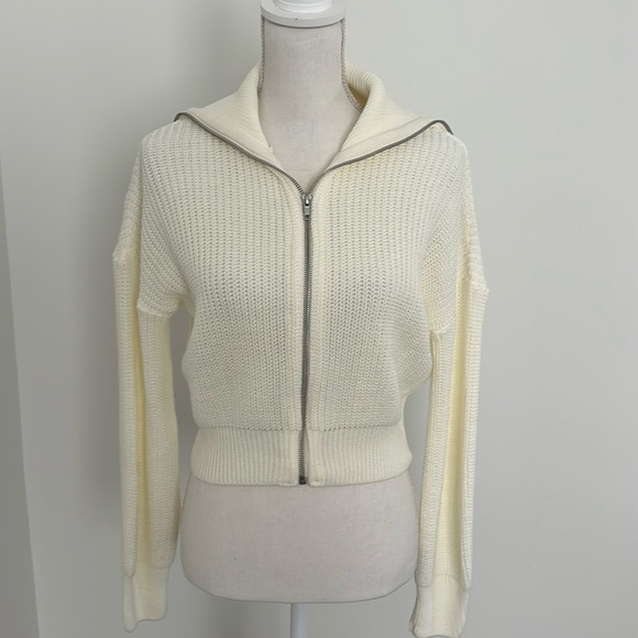 ASOS Cream Crop Sweater - Picture 2 of 5